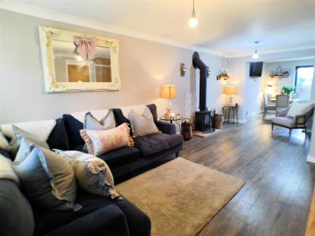 3 bedroom Detached house for sale in Milburn Grove, Bingham, Nottingham
