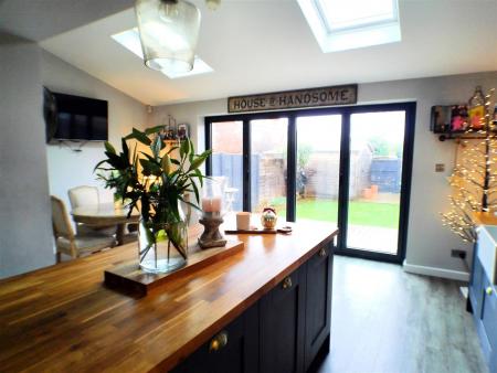 3 bedroom Detached house for sale in Milburn Grove, Bingham, Nottingham