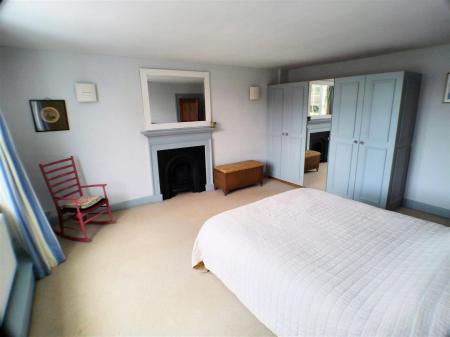 7 bedroom Detached house for sale in Market Street, Bottesford, Nottingham