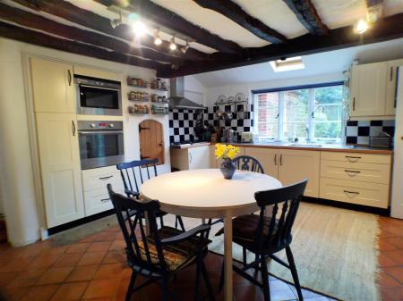 7 bedroom Detached house for sale in Market Street, Bottesford, Nottingham