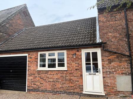 3 bedroom Farm House to let in Chapel Lane,, Bingham, NG13