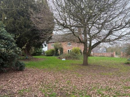 3 bedroom Farm House to let in Chapel Lane,, Bingham, NG13