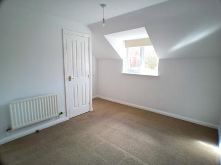 2 bedroom Terraced House to let in Honeysuckle Grove, Bingham, NG13