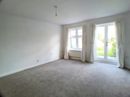 2 bedroom Terraced House to let in Honeysuckle Grove, Bingham, NG13