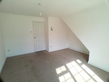 2 bedroom Terraced House to let in Rockingham Grove, Bingham, NG13