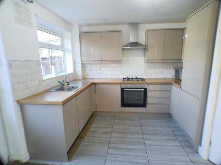 2 bedroom Terraced House to let in Rockingham Grove, Bingham, NG13