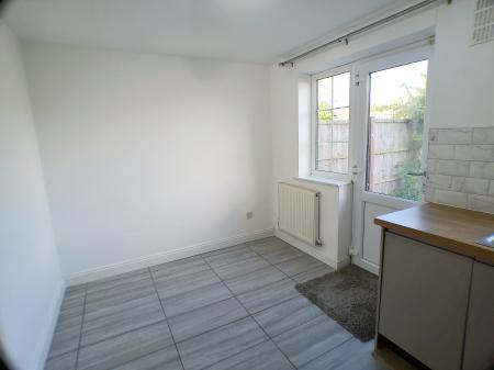 2 bedroom Terraced House to let in Rockingham Grove, Bingham, NG13