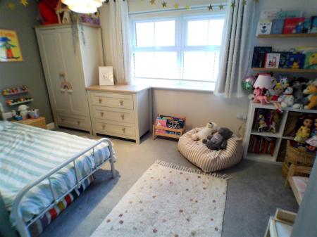 2 bedroom Semi-detached house for sale in Cabourn Drive, Bingham, Nottingham