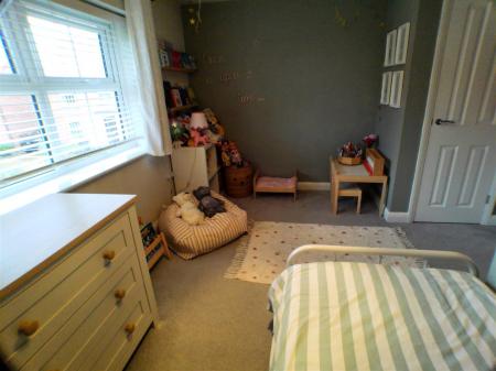 2 bedroom Semi-detached house for sale in Cabourn Drive, Bingham, Nottingham
