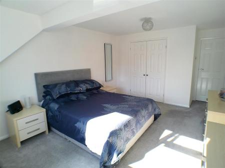 5 bedroom Detached house for sale in Chapel Street, Bottesford, Nottingham