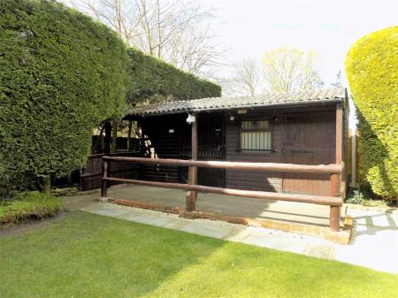 5 bedroom Detached house for sale in Chapel Street, Bottesford, Nottingham