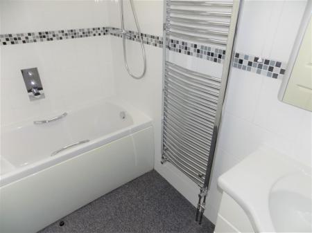 5 bedroom Detached house for sale in Chapel Street, Bottesford, Nottingham