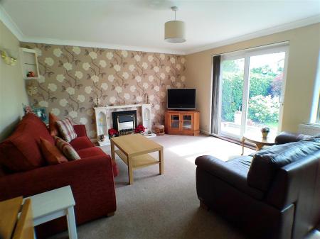 4 bedroom Detached house for sale in Fairfield Street, Bingham, Nottingham