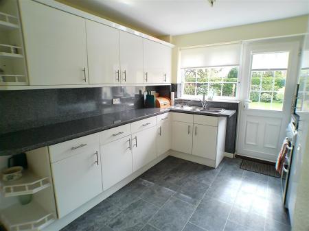 4 bedroom Detached house for sale in Fairfield Street, Bingham, Nottingham