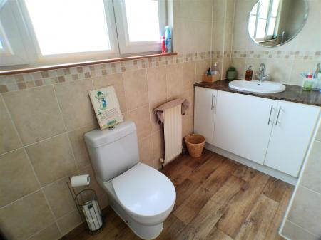4 bedroom Detached house for sale in Fairfield Street, Bingham, Nottingham