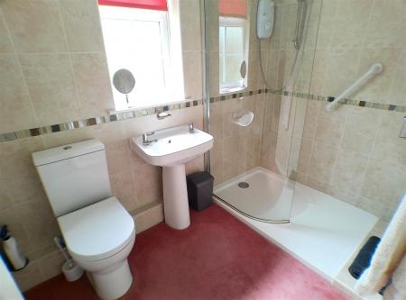4 bedroom Detached house for sale in Fairfield Street, Bingham, Nottingham
