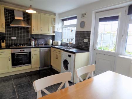 2 bedroom Terraced House for sale in Rockingham Grove, Bingham, Nottingham