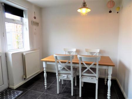 2 bedroom Terraced House for sale in Rockingham Grove, Bingham, Nottingham