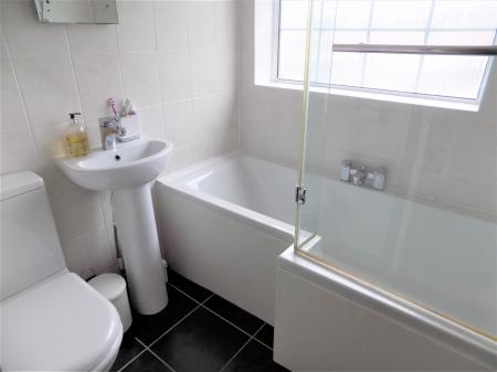 2 bedroom Terraced House for sale in Rockingham Grove, Bingham, Nottingham