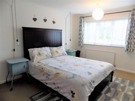 2 bedroom Terraced House for sale in Rockingham Grove, Bingham, Nottingham