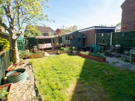 2 bedroom End of terrace house for sale in Langdale Grove, Bingham, Nottingham