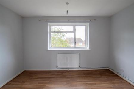 2 bedroom End of terrace house for sale in Langdale Grove, Bingham, Nottingham