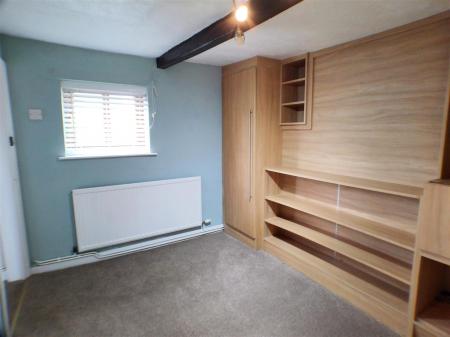 2 bedroom Cottage for sale in Belvoir Road, Bottesford, Nottingham