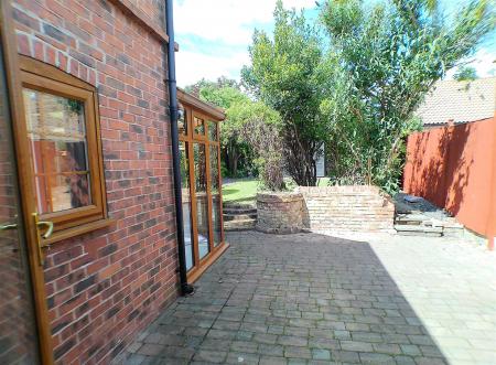 2 bedroom Cottage for sale in Belvoir Road, Bottesford, Nottingham