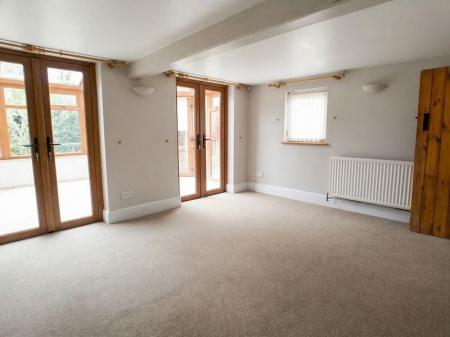 2 bedroom Cottage for sale in Belvoir Road, Bottesford, Nottingham