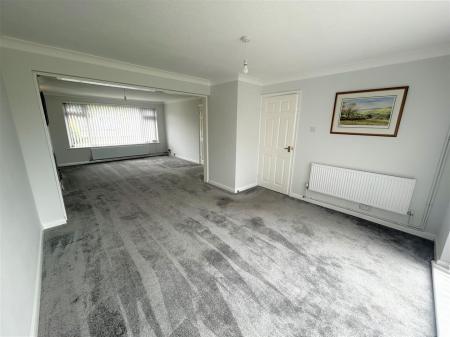 4 bedroom Detached house for sale in Smiths Close, Cropwell Bishop, Nottingham