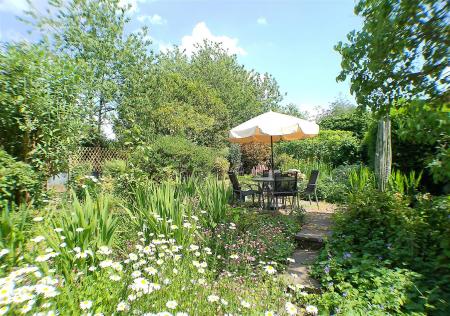 5 bedroom Character Property for sale in Kneeton Road, East Bridgford, Nottingham