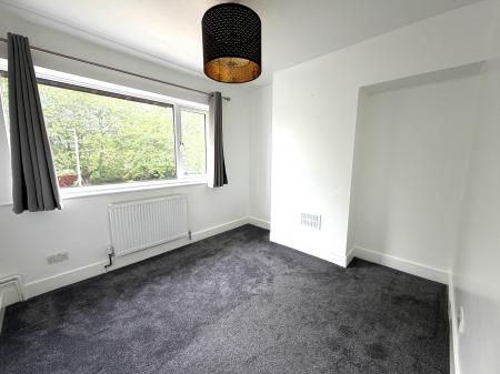 2 bedroom Terraced House to let in Trenchard Close, Newton, NG13