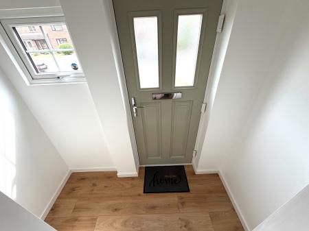 2 bedroom Terraced House to let in Trenchard Close, Newton, NG13