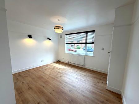 2 bedroom Terraced House to let in Trenchard Close, Newton, NG13