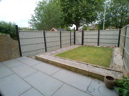 2 bedroom Terraced House to let in Trenchard Close, Newton, NG13