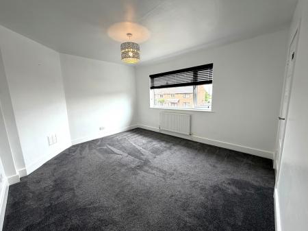 2 bedroom Terraced House to let in Trenchard Close, Newton, NG13