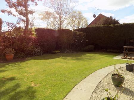 5 bedroom Detached house for sale in Chapel Street, Bottesford, NG13