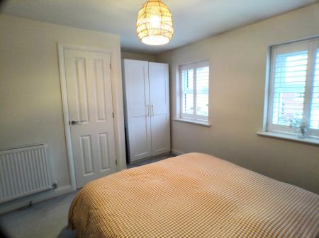 2 bedroom Semi-detached house for sale in Cabourn Drive, Bingham, NG13