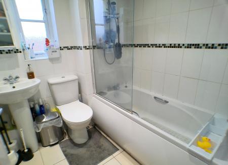2 bedroom Flat for sale in Long Acre, Bingham, NG13