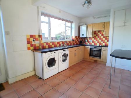 3 bedroom Terraced House for sale in Trenchard Close, Newton, NG13