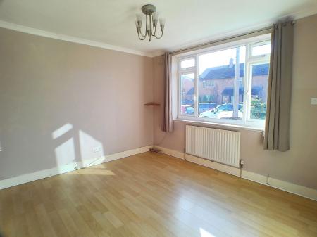 3 bedroom Terraced House for sale in Trenchard Close, Newton, NG13
