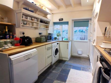 2 bedroom Terraced House for sale in Main Street, East Bridgford, NG13