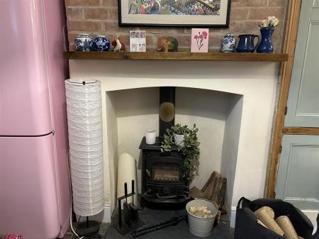 2 bedroom Terraced House for sale in Main Street, East Bridgford, NG13