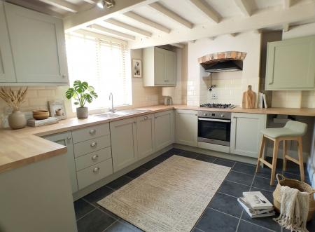 2 bedroom Detached house for sale in Belvoir Road, Bottesford, NG13