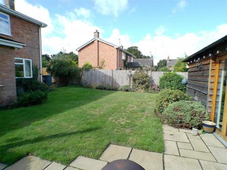 5 bedroom Detached house for sale in Perry Grove, Bingham, NG13