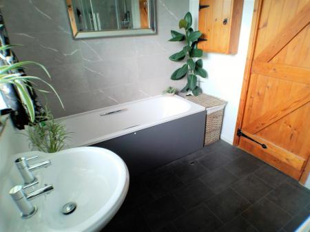 2 bedroom Barn Conversion for sale in Shelton, Newark, NG23