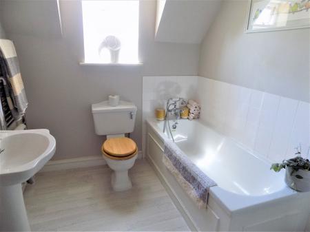 5 bedroom Character Property for sale in Spring Lane, Flintham, NG23
