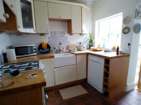 2 bedroom Terraced House for sale in Station Terrace, Radcliffe-On-Trent, NG12