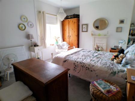 2 bedroom Terraced House for sale in Station Terrace, Radcliffe-On-Trent, NG12