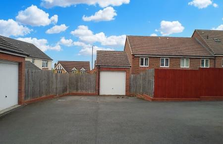 3 bedroom Terraced House for sale in Cherwell Gardens, Bingham, NG13